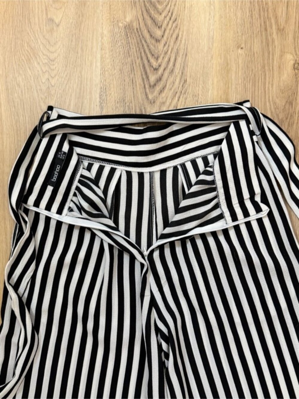 Black and White Stripe High Waisted Wide Leg Pants - Picture 2 of 2